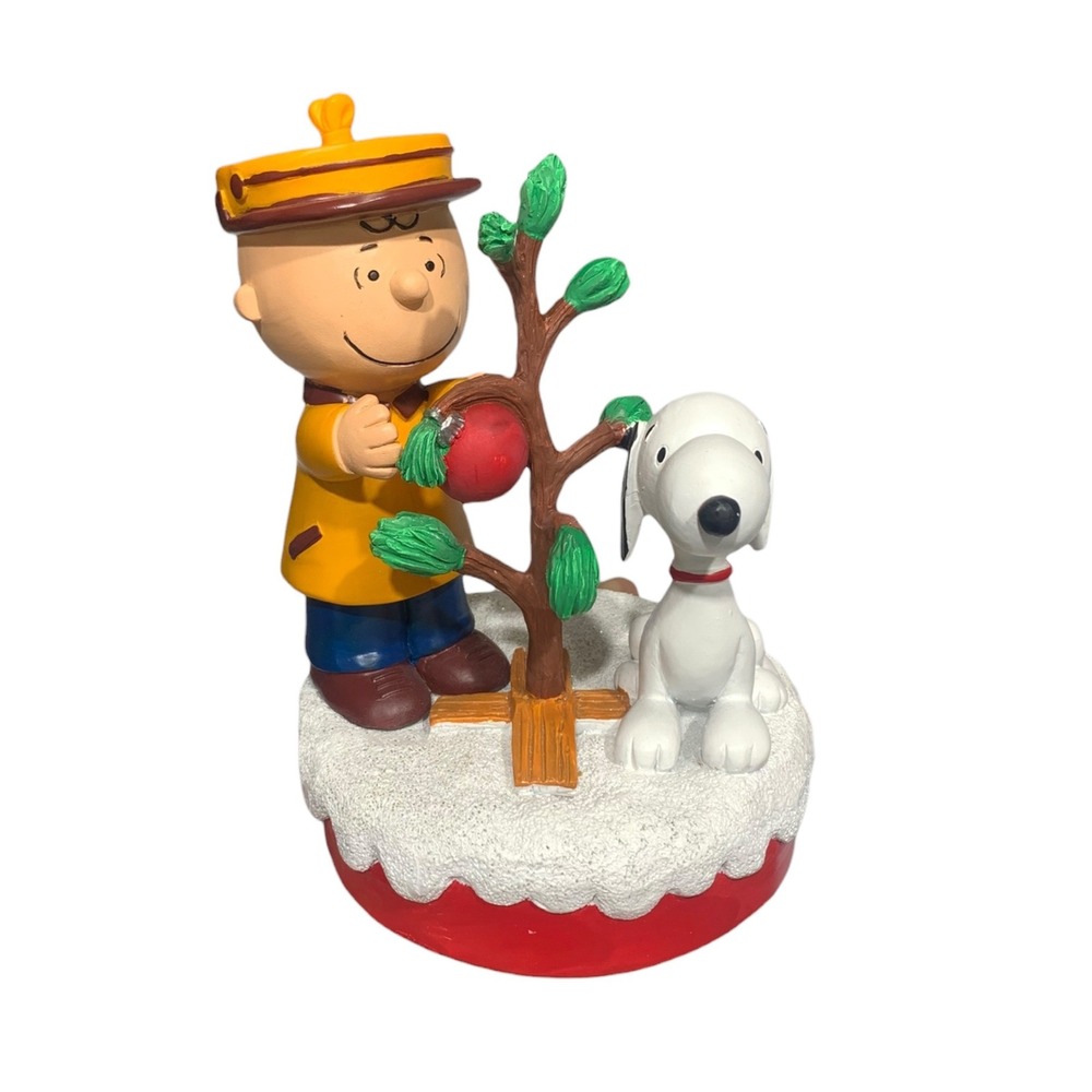 Peanuts Charlie Brown Snoopy Christmas‎ Tree Figurine Decor 2019